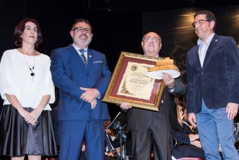 La Uni&oacute;n de Festejos de Petrer nombra socio de honor a Francisco Iborra "Caixeta"