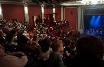 La Polic&iacute;a intervino en el Teatro Castelar al superarse el aforo del concierto de la Orquesta Sinf&oacute;nica