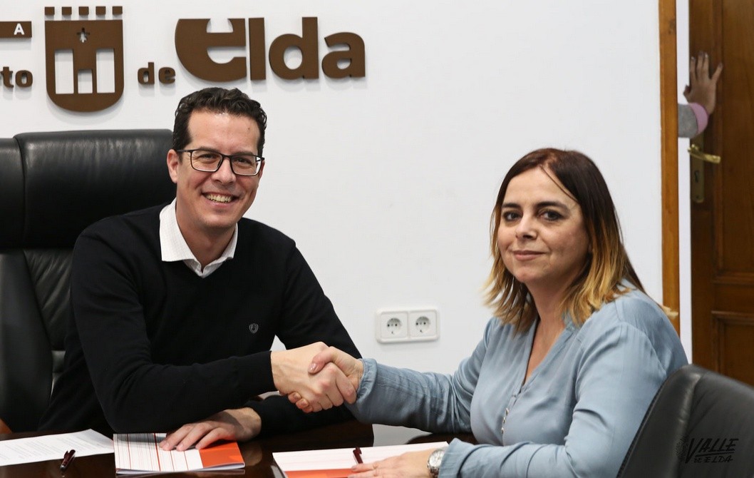 1.000 euros para fomentar las actividades de la Escuela Oficial de Idiomas 1.000 euros para fomentar las actividades de la Escuela Oficial de Idiomas