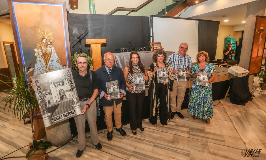 Marina Pérez presentó la revista Fiestas Mayores: “El cielo de Elda recuperará el color y la traca nos devolverá la alegría” Marina Pérez presentó la revista Fiestas Mayores: “El cielo de Elda recuperará el color y la traca nos devolverá la alegría”