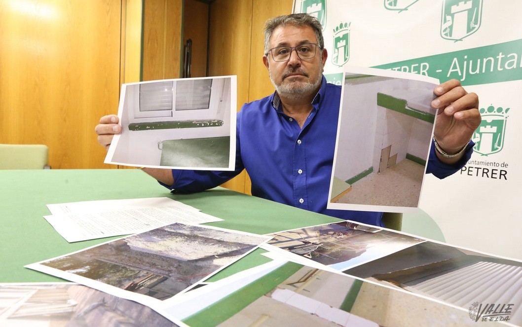 Ciudadanos Petrer afirma que las obras del Plan Edificant "solo son parches" Ciudadanos Petrer afirma que las obras del Plan Edificant "solo son parches"