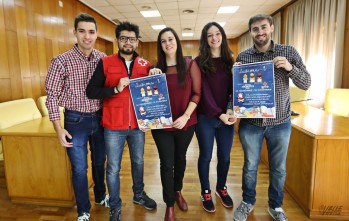 J&oacute;venes Socialistas de Elda recoge juguetes para los 60 ni&ntilde;os que atiende Cruz Roja 