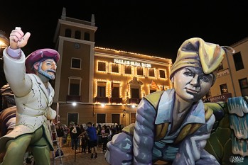 La Falla Oficial trae los monumentos a Elda
