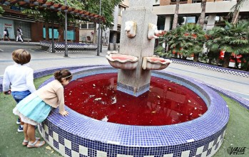 La Plaza Sagasta se ti&ntilde;e rojo