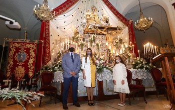 Sin Fallas pero con ofrenda solidaria
