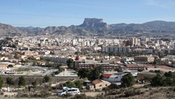 Un centenar de personas solicita la ayuda de la Renta de Inclusi&oacute;n en Elda