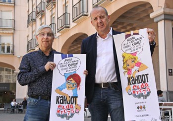 Trivial sobre los Moros y Cristianos de Elda en la Plaza Mayor 