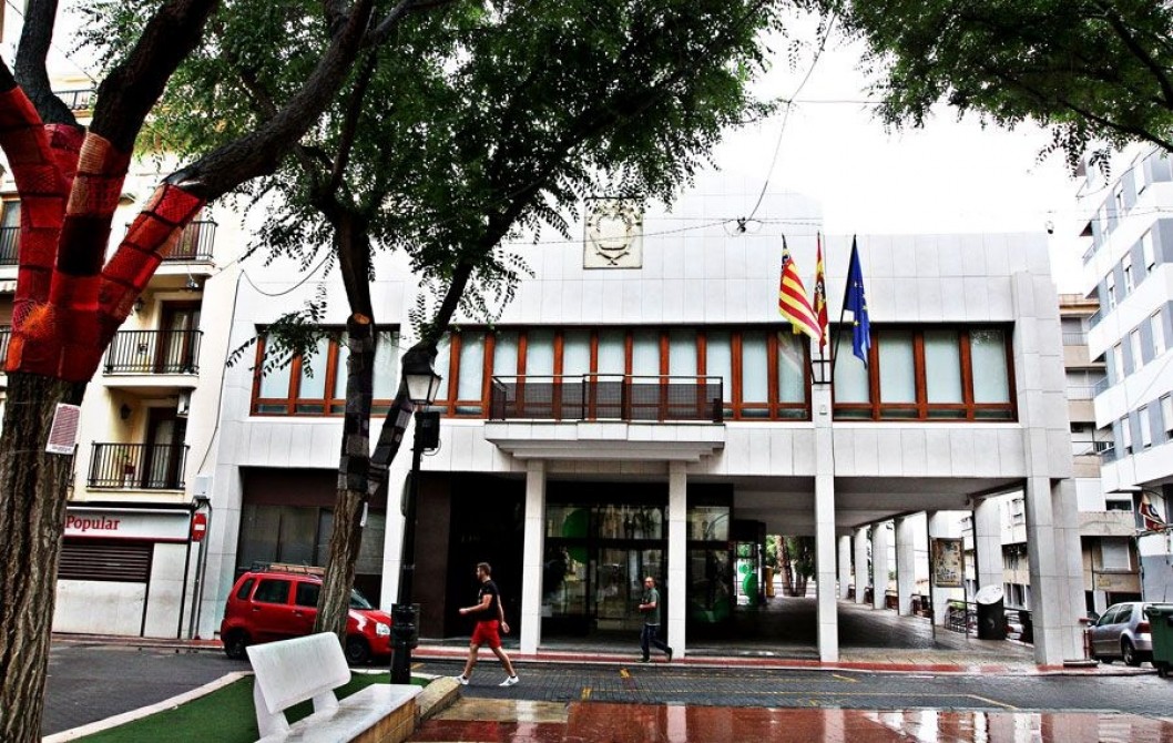 Petrer se adhiere a la Red contra la Pobreza Energética y recibirá 18.000 euros para frenar la exclusión social Petrer se adhiere a la Red contra la Pobreza Energética y recibirá 18.000 euros para frenar la exclusión social