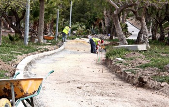 Las obras para la realizaci&oacute;n de los accesos a los jardines del Vinalop&oacute;, a punto de finalizar