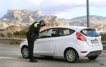 Elda y Petrer volver&aacute;n a cerrarse perimetralmente y se proh&iacute;ben las reuniones entre no convivientes desde ma&ntilde;ana