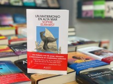 "Un matrimonio en alta mar" de Sophie Elmhirst