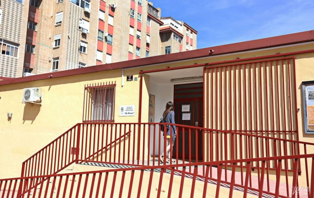 La Generalitat subvenciona el aula de dos años de Els Peixos de Petrer La Generalitat subvenciona el aula de dos años de Els Peixos de Petrer