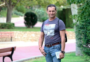 El polic&iacute;a de Petrer Ferm&iacute;n Bonet se estrena como escritor con un libro de relatos breves