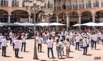La Santa Cecilia sorprende con&nbsp;un flashmob en la Plaza Mayor