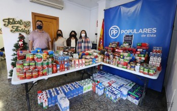 Los eldenses donan 618 kg de alimentos al PP para C&aacute;ritas