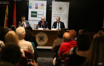 Pedro Civera se despide de la UNED con una lecci&oacute;n magistral