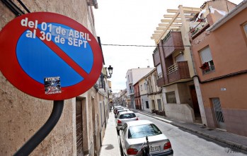 Suspenden el cambio de aparcamiento semestral debido al estado de alarma en Elda