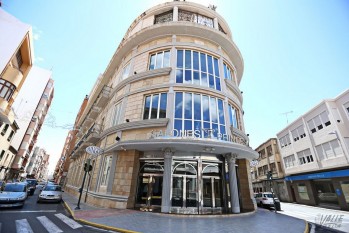 Un informe municipal desestima la instalaci&oacute;n de un tanatorio en el centro de Elda