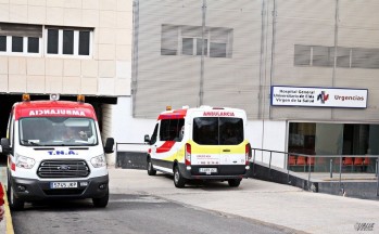 CCOO denuncia la falta de sombra para las ambulancias en el Hospital de Elda