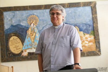 Juan Agost dejar&aacute; la iglesia de Santa Ana y le sustituir&aacute; el sacerdote eldense Carlos Mendiola