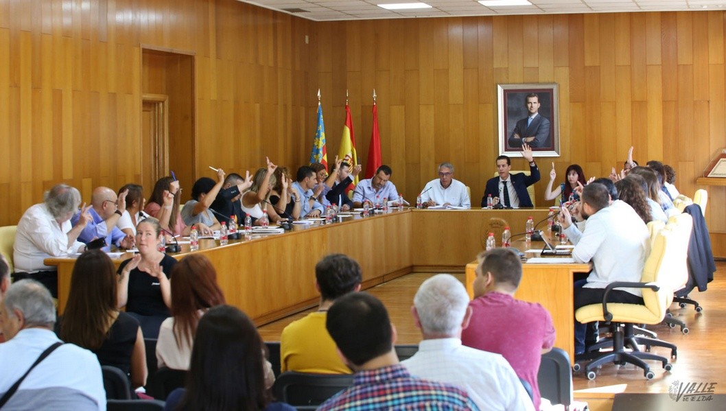 Elda aprueba pedir soluciones al problema de la pólvora y que exista un mantenimiento del río Vinalopó Elda aprueba pedir soluciones al problema de la pólvora y que exista un mantenimiento del río Vinalopó