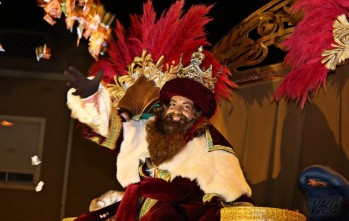 Petrer vivi&oacute; con intensidad su noche m&aacute;s m&aacute;gica con la Cabalgata de Reyes