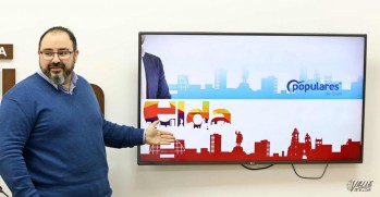 El PSOE denuncia que el PP utiliza una r&eacute;plica de la imagen corporativa del Ayuntamiento en su campa&ntilde;a