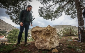 Las abundantes lluvias causan la ca&iacute;da de una gran roca del Castillo de Petrer