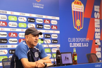 Claudio Barrag&aacute;n: "El equipo tiene que afrontar los partidos que quedan con la tranquilidad mostrada hasta ahora"