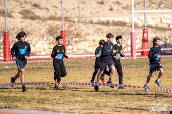 Cientos de menores disfrutan de una jornada deportiva con el Cross Escolar