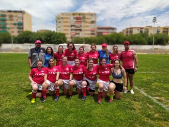 El Club de Rugby Monastil femenino gana su &uacute;ltimo partido de la temporada