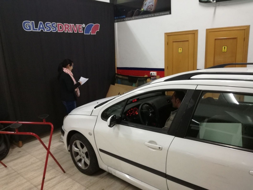 Autoparabrisas Levante y Glass Driver, expertos en sustitución de cristalería en automóviles Autoparabrisas Levante y Glass Driver, expertos en sustitución de cristalería en automóviles