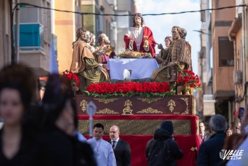 Imponente procesi&oacute;n de la Santa Cena