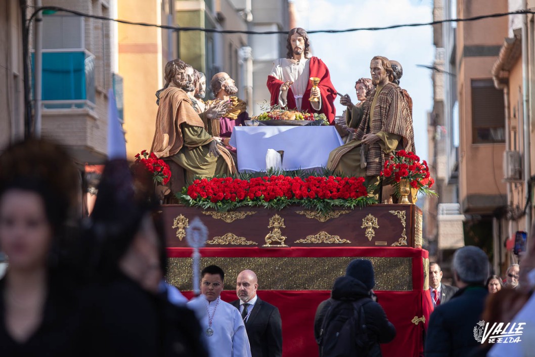 Imponente procesi&oacute;n de la Santa Cena