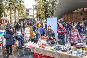 Las asociaciones solidarias llenan la Plaza Castelar