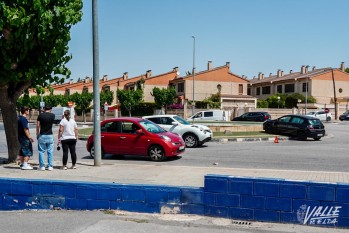 Empotra su veh&iacute;culo contra la rotonda del Club de Campo tras recibir un golpe