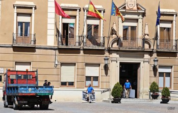 El Ayuntamiento de Elda figura entre los 24 municipios de la provincia que incumple el pago a proveedores