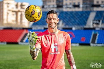 Ian Mackay: "Sumarse a un proyecto como el del Eldense es tomar una decisi&oacute;n acertada"