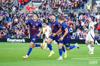 Victoria de la casa con un doblete de Juanto Ortu&ntilde;o (2-0)