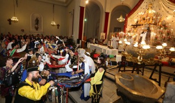 Los Santos Patronos y San Ant&oacute;n hacen historia en una tarde explosiva