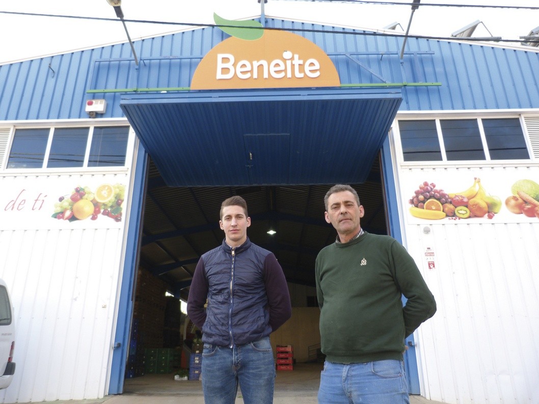 Frutas y Verduras José María Beneite, un negocio familiar que sigue el lema “lo mejor cerca de ti” Frutas y Verduras José María Beneite, un negocio familiar que sigue el lema “lo mejor cerca de ti”