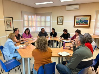 El PSOE exige a la Generalitat agilizar las licitaciones de centros de d&iacute;a y residencias "ante el deterioro del servicio"