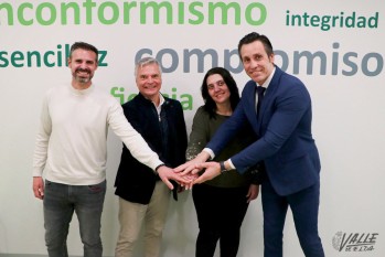 Caja Rural Central firma convenios con las Fallas de Elda y el CD Eldense