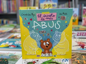 "El secreto de mis abus" de Consuelo L&oacute;pez Moya con ilustraciones de Leire Mart&iacute;n
