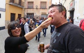 Cientos de personas participan en la quinta Patatada "Villa de Petrer"
