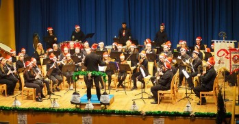 La Fanfarria Z&iacute;ngara ofreci&oacute; un concierto a beneficio de la restauraci&oacute;n del trono de los Santos Patronos