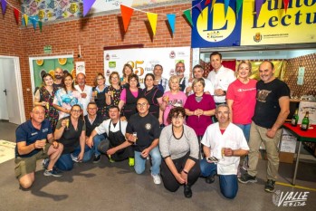 La Asociaci&oacute;n del Mercado de San Francisco reparte 1.800 euros en rascas y regalos