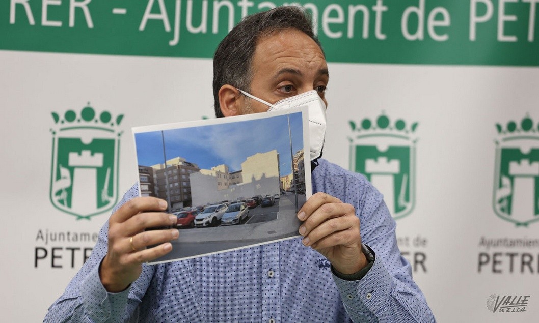 El PP pide a la Generalitat que pague la deuda de un millón de euros con Petrer El PP pide a la Generalitat que pague la deuda de un millón de euros con Petrer