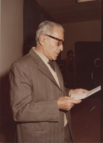 Petrer con su poeta