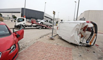 Tres veh&iacute;culos se ven implicados en un accidente en el Pol&iacute;gono Les Pedreres